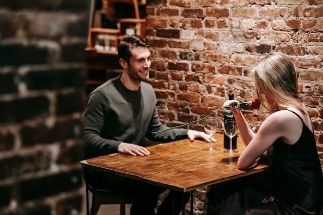 The Difference Between Intimacy and True Intimacy